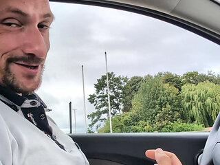Small talk in the car 