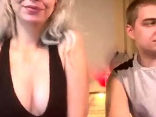 Close up MiLF getting it in the ass