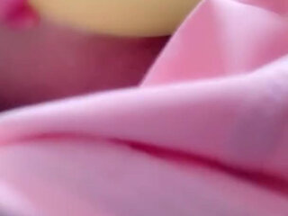 Creamy yoga pants squirt & toying