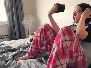 Brunette Solo Webcam Masturbation