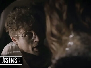 Nerd Finally Gets Ass Fucked by Sexy Alien Female