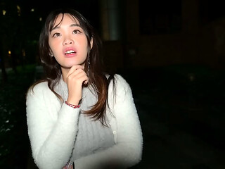 A Wealthy And Pretty Hong Kong Woman Lodges Me In Her Giant Motel And Even Offers Me To Pound Her !!!
