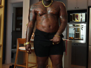 BIG BLACK COCK FOR WHITE MUCSLE BOTOM