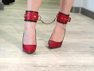Dipping and Feet Play in Classic High Heels When My Legs Is Bondage