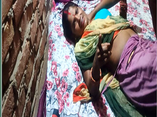 Desi Village bhabhi home made real sex
