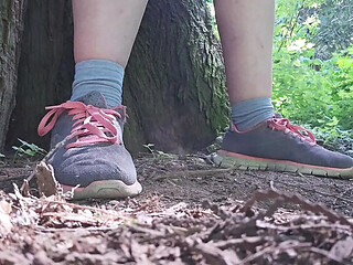 Nerdy Faery Peeing Compilation: Solo Girl Pisses in Bathroom and Outdoor Toilet