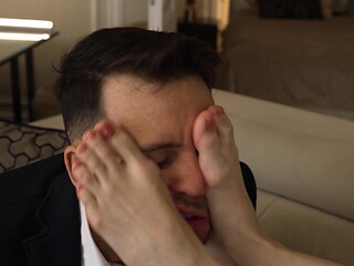 Dakota Dove in a foot fetish session with Alex Charger