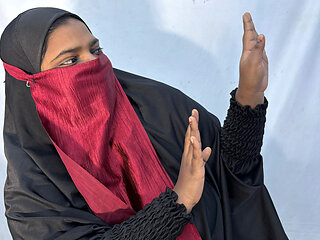 Desi Hijab Big Milk Sales Girl Leashed