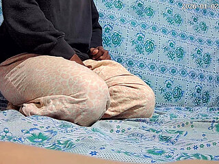 Dasi big duck boy handjob in the jungle 29765