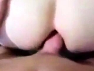 Amateur Bareback White Bubble Ass on Cam