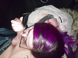 Blowjob in the Car!