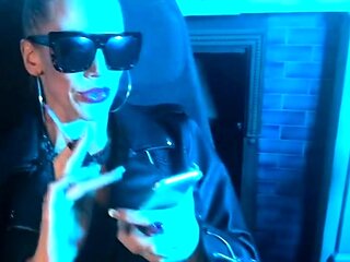 Amateur Babe in Glasses jerks cock for facial