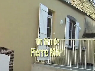 French babes give hot sucking fellation
