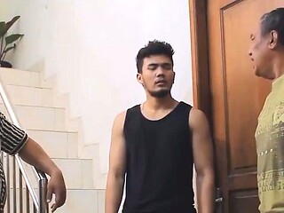Film Kelas Bintang - Tua Tua Keladi