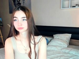 Pale amateur teen brunette Lynn Love