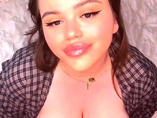 Leann amateur beautiful brunette with big boobs