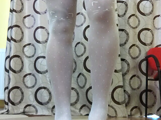 Am i sexy in this tights?