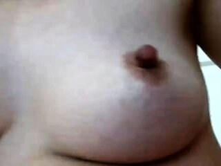 Amateur hottie solo masturbation