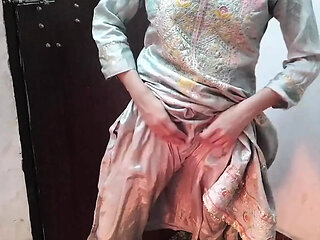 Bhabhi ko gandi video dikha kar jabar dasti pela