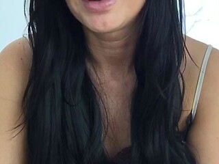 Webcam brunette solo masturbation
