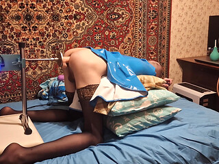 Sasha Earth Cute sissy having sex with a Fuck machine