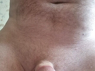 Couldn't resist a quick wank. Cum quite hard