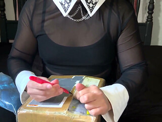 Unboxing  Mi Mejor Fan Me Regalo Un Super Cosplay De Mobbunny  Astarioth