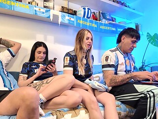 Amateur Foursome goes wild during Argentina vs England Live Show
