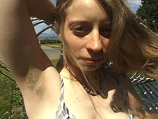 Pretty Natural Girl Shows off Her Muff