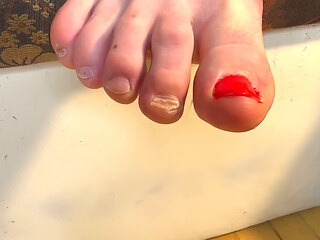 Polish My Foot Nails