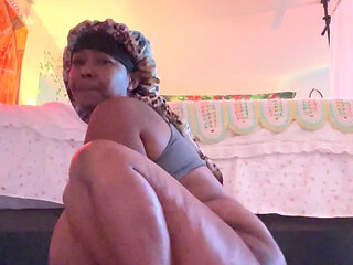 Sexy Big Tit Ebony Ride Her Pussy Hard with Huge Dildo