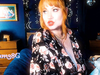 Samantha tries on huge bras for her massive 38G boobs