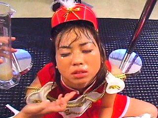Ashley Ryder tries an amateur facial and bukkake party
