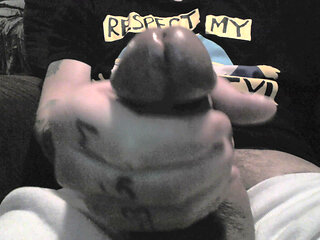 CLOSE UP CUMMING SLOW JACKING