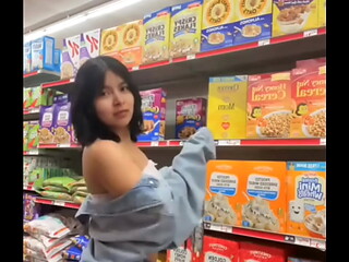 Camila presumiendo su rico culo en leggins