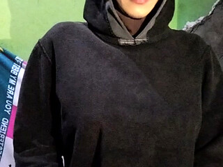 Shemale hijab masturbating in the room