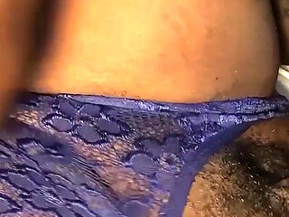 She Is so Hot That I Can't Resist Her