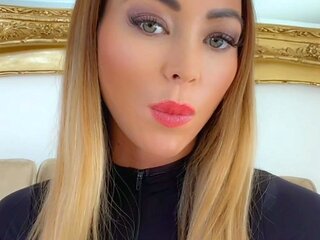 Solo girls masturbate until orgasm for