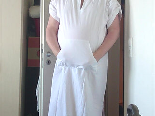 Carmen Nylonjunge in White Caftan and Pantyhose