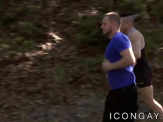 Athletic Asian Jessie Lee sucks and fucks after jogging