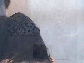 Mine lick my dick and fuck my girlfriend with a big ass in the hotel room
