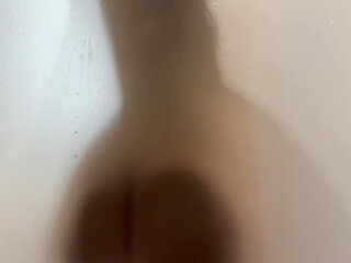 It's Late, but I'm Still in a Good Mood and Having Fun!