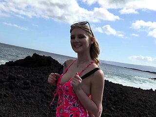 Amateur teen outdoor blowjob