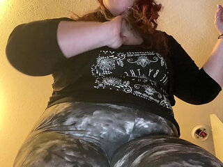 Giantess Discovers Michael, the Shoe Tiny (part 1 of Shoe Tiny)