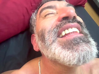 El masaje lo sent&iacute_ grueso.