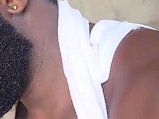 18 Years Old Ghetto Baddie Loves Big Dick