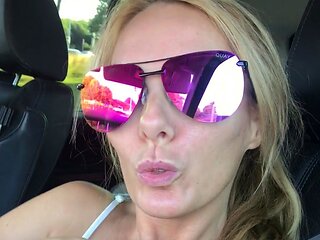Amateur milf blonde Sabrina