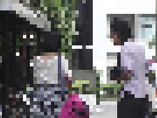 Lucky guy picks up black-haired bob-haired wife in Tokyo