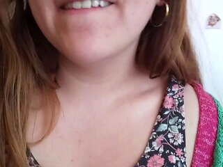 Katie amateur brunette girl toying pussy with a vibrator