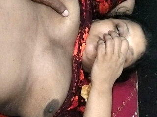 I fucked my friend's wife hard, I put her in this pussy first and then I fucked her.